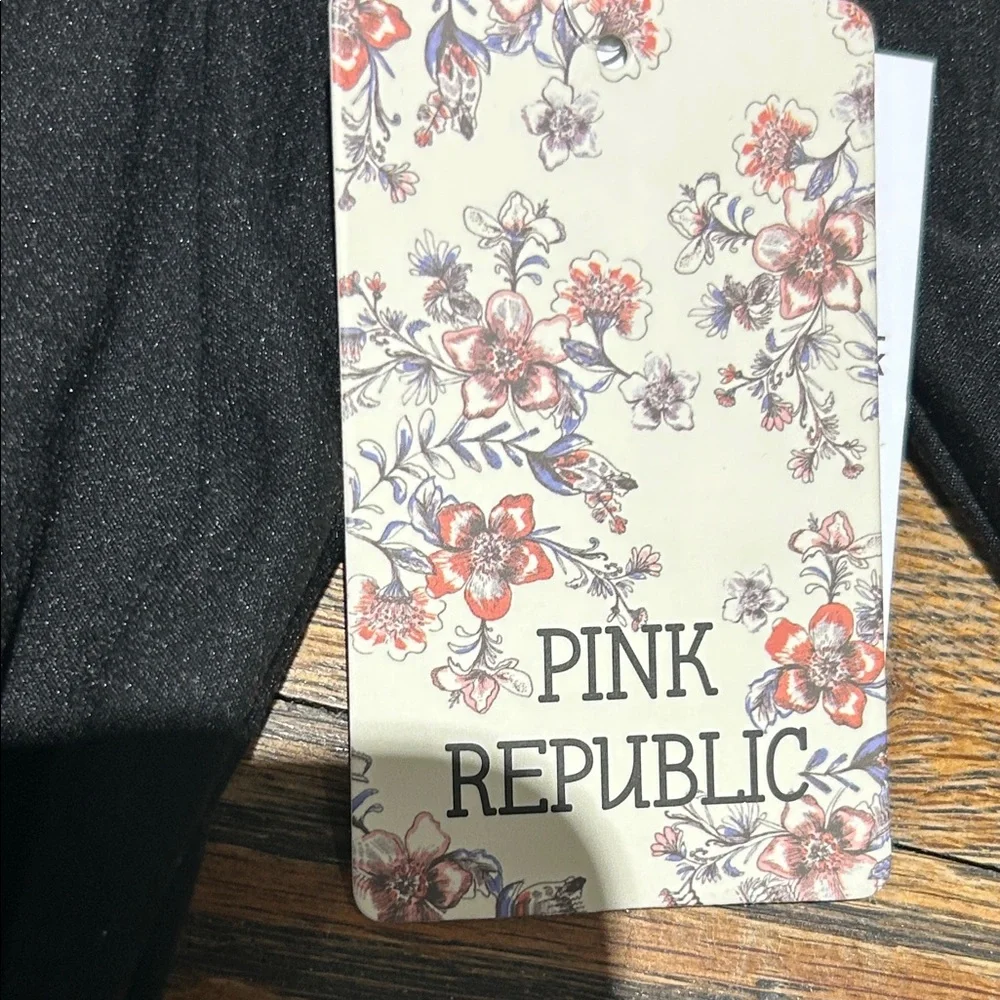 Pink Republic Black Long Sleeve Tee - Picture 3 of 4